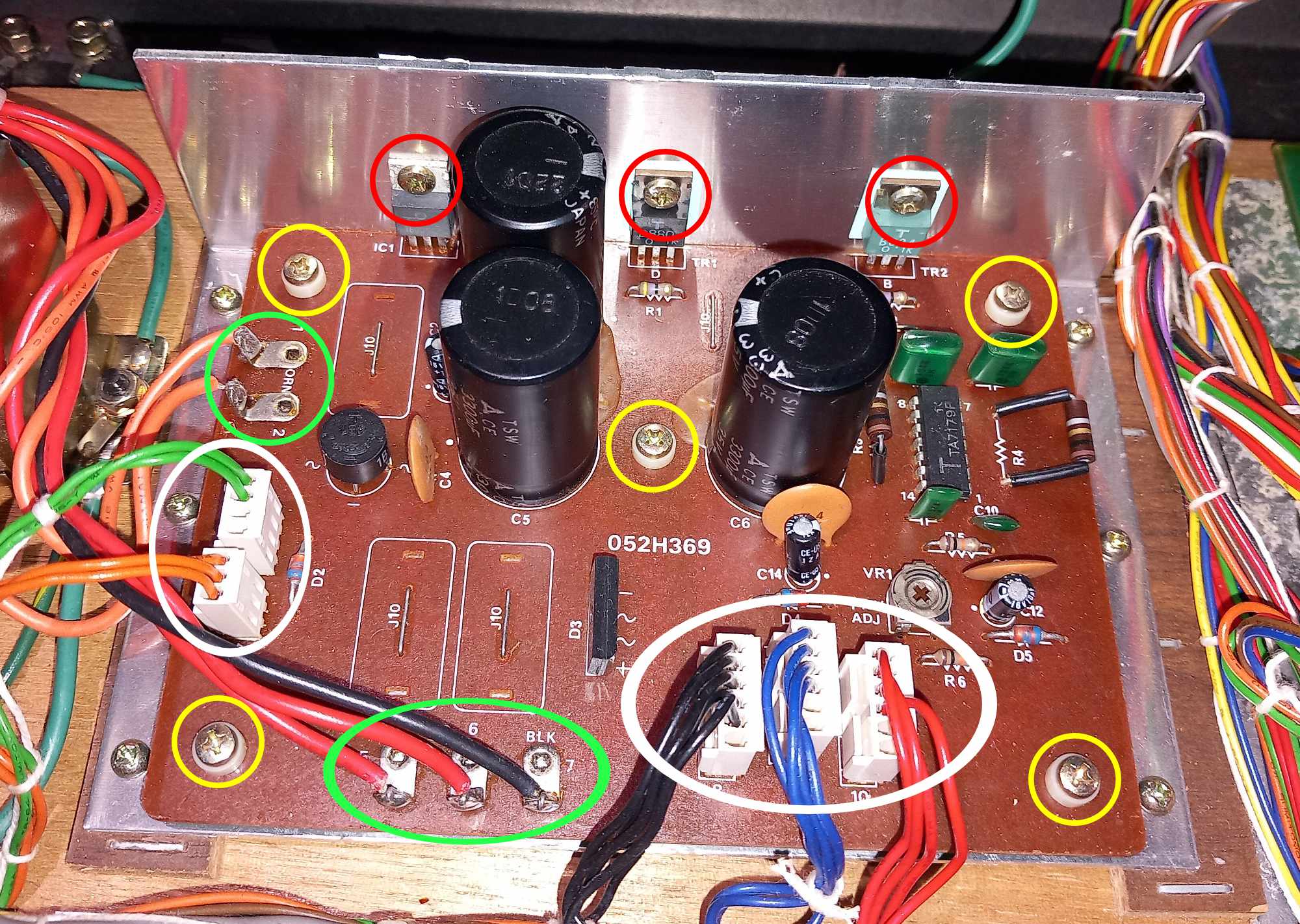 Roland Juno 6 - Demontage Power Supply Board